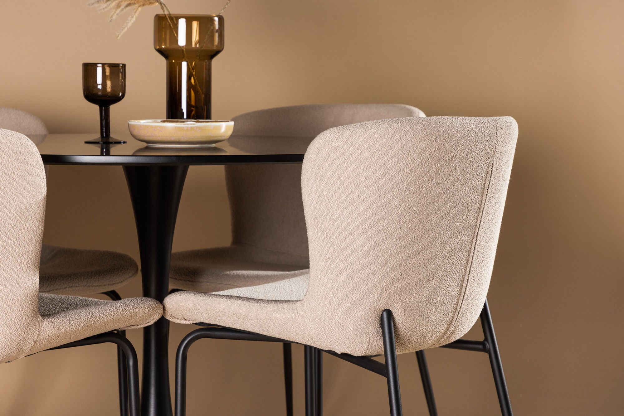 Venture Home Glade spisebord - Black / Black MDF +Modesto Spisebordsstol - Grey / Smoked Black Boucle _4