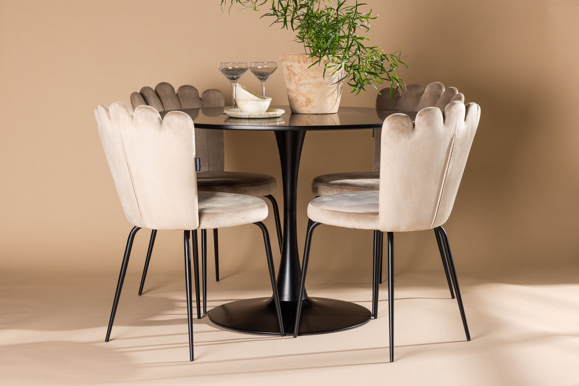 Venture Home Glade spisebord - Black / Black MDF +Limhamn Light stol - Black / Beige Velvet _4