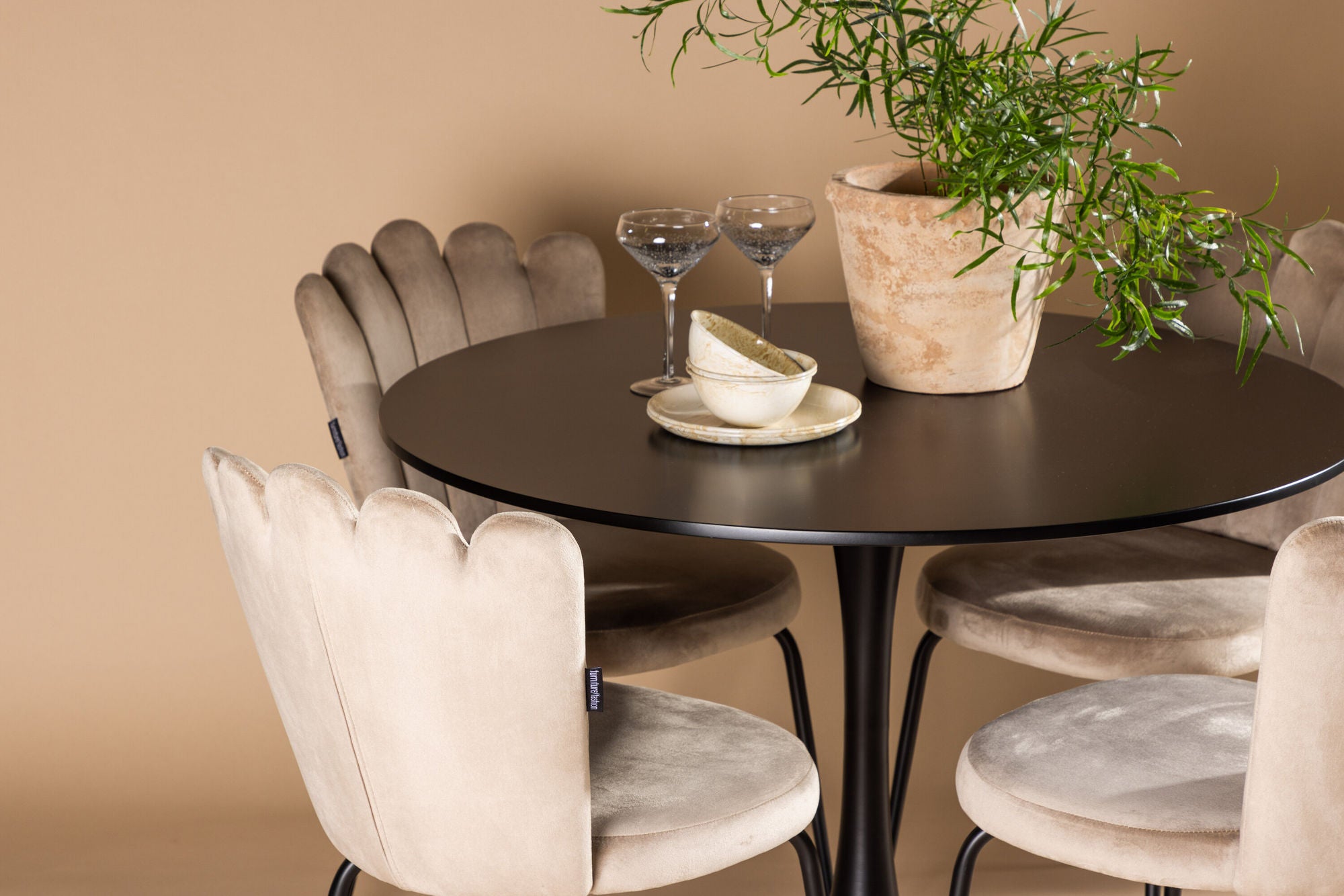 Venture Home Glade spisebord - Black / Black MDF +Limhamn Light stol - Black / Beige Velvet _4