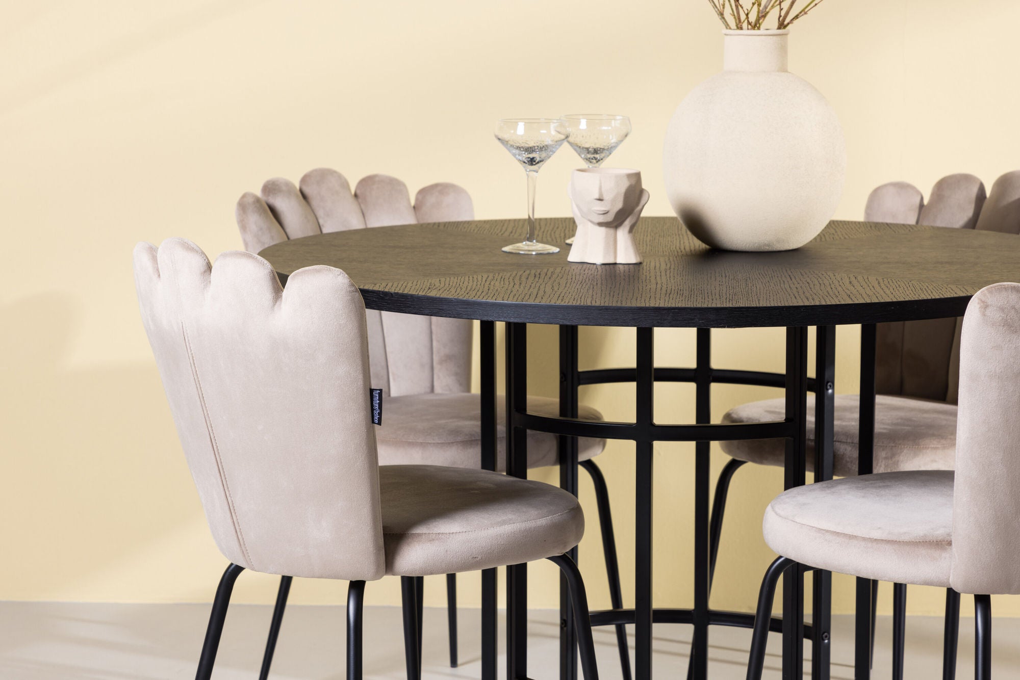 Venture Home Copenhagen spisebord - Black / Black Veneer +Limhamn Light stol - Black / Beige Velvet _4