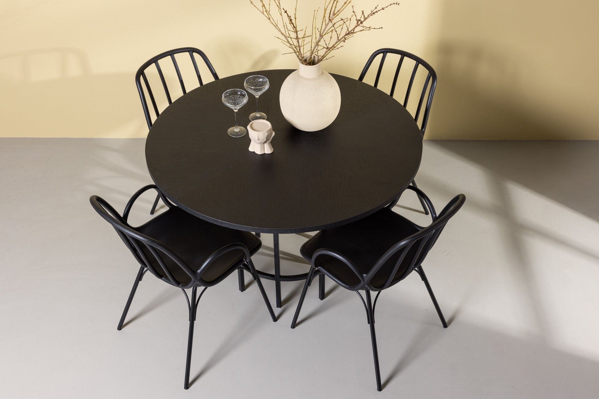 Venture Home Copenhagen spisebord - Black / Black Veneer +Dyrön Spisebordsstol - Black Polypropylene _4