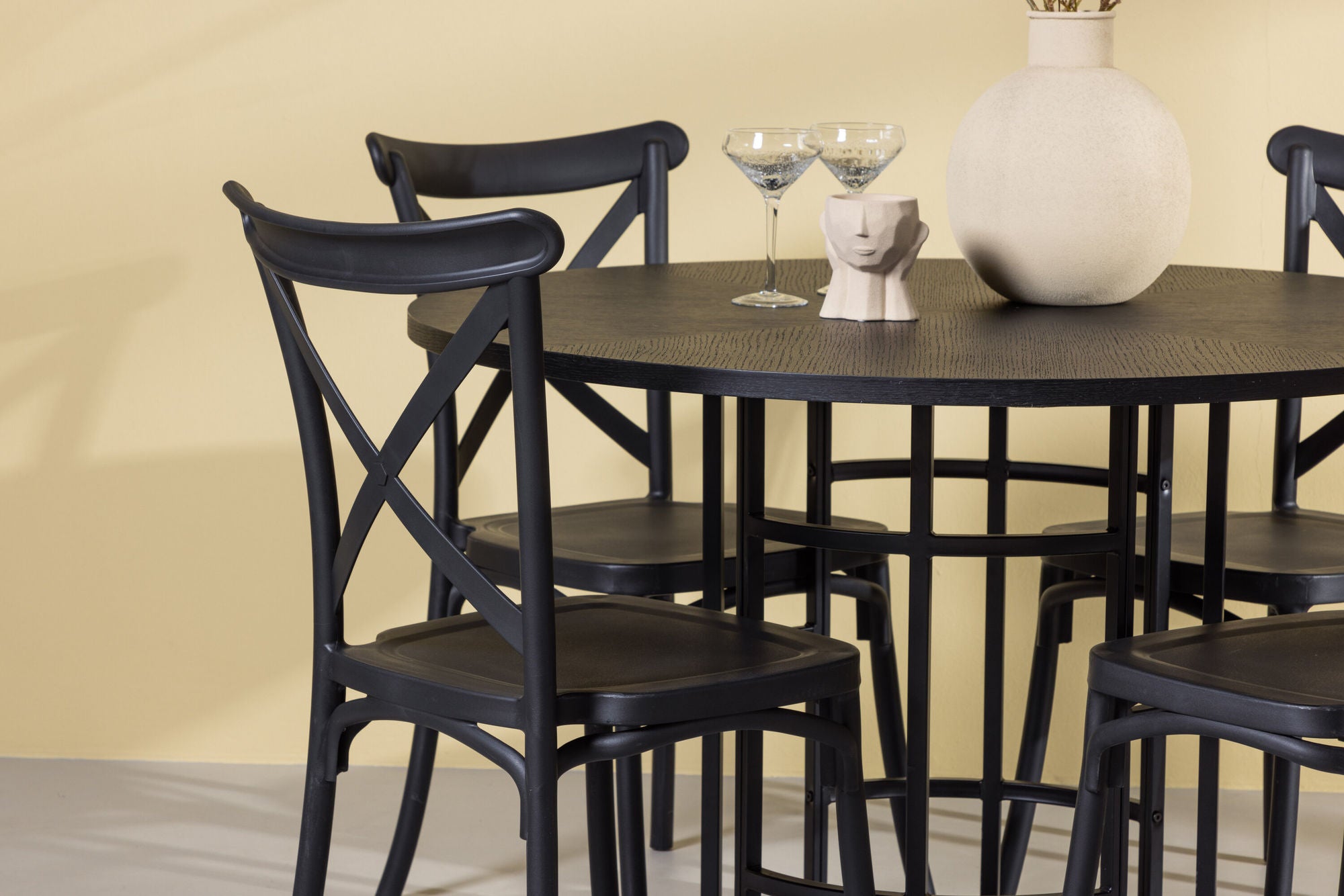 Venture Home Copenhagen spisebord - Black / Black Veneer +Crosett Spisebordsstol - Matte Black / Matte Black Plastic _4