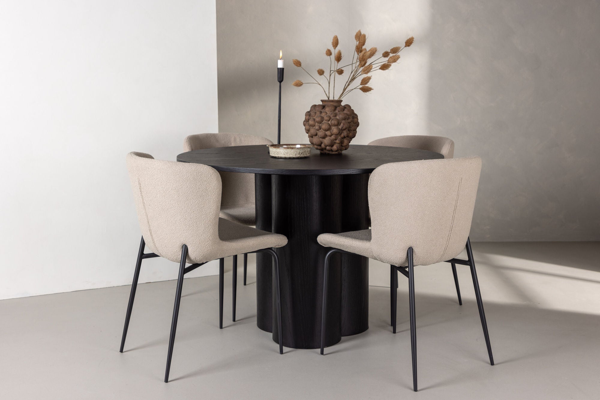 Venture Home OliviaDiningbord-Black/BlackVeneer+ModestoDiningstol-Beige/BeigeBoucle_4