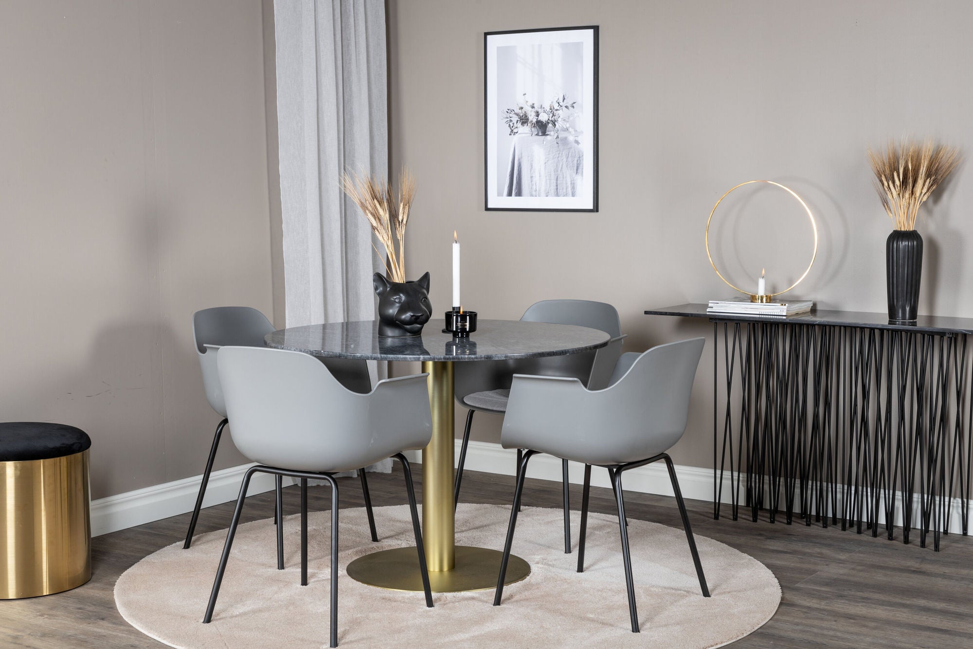 Venture Home Estelle rund spisebord ø106 H75 - Black / Brass+Comfort Plastic Spisebordsstol - Black Legs - Grey Plastic_4