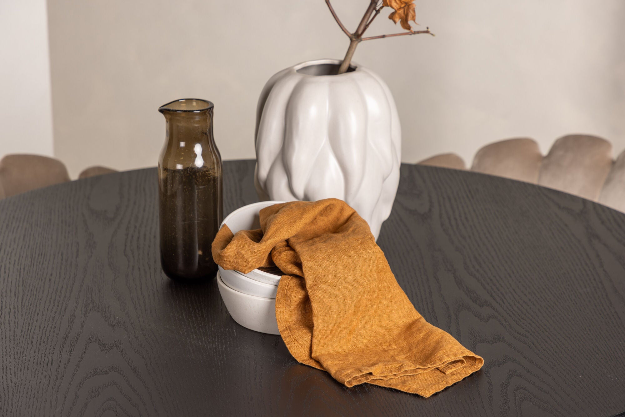 Venture Home OliviaDiningbord-Black/BlackVeneer+Limhamnstol-Black/BeigeVelvet_4