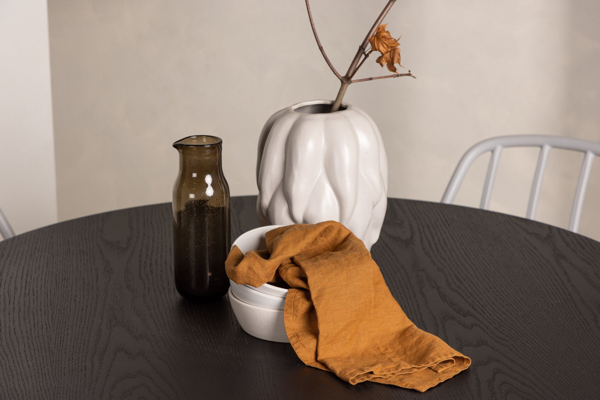 Venture Home OliviaDiningbord-Black/BlackVeneer+DyrönDiningstol-GreigePolypropylene_4