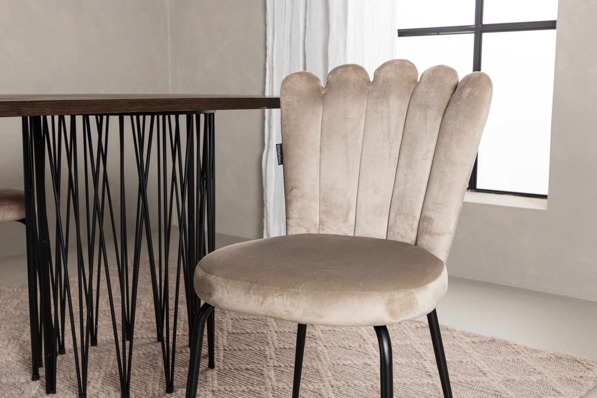 Venture Home Stone oval spisebord - Black / Mocca Veneer +Limhamn Light stol - Black / Beige Velvet _4