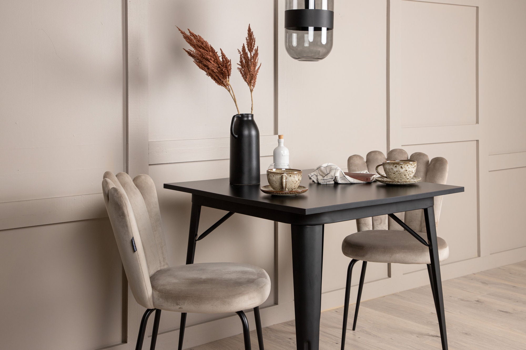 Venture Home Tempe spisebord - Black / Black MDF +Limhamn Light stol - Black / Beige Velvet _2