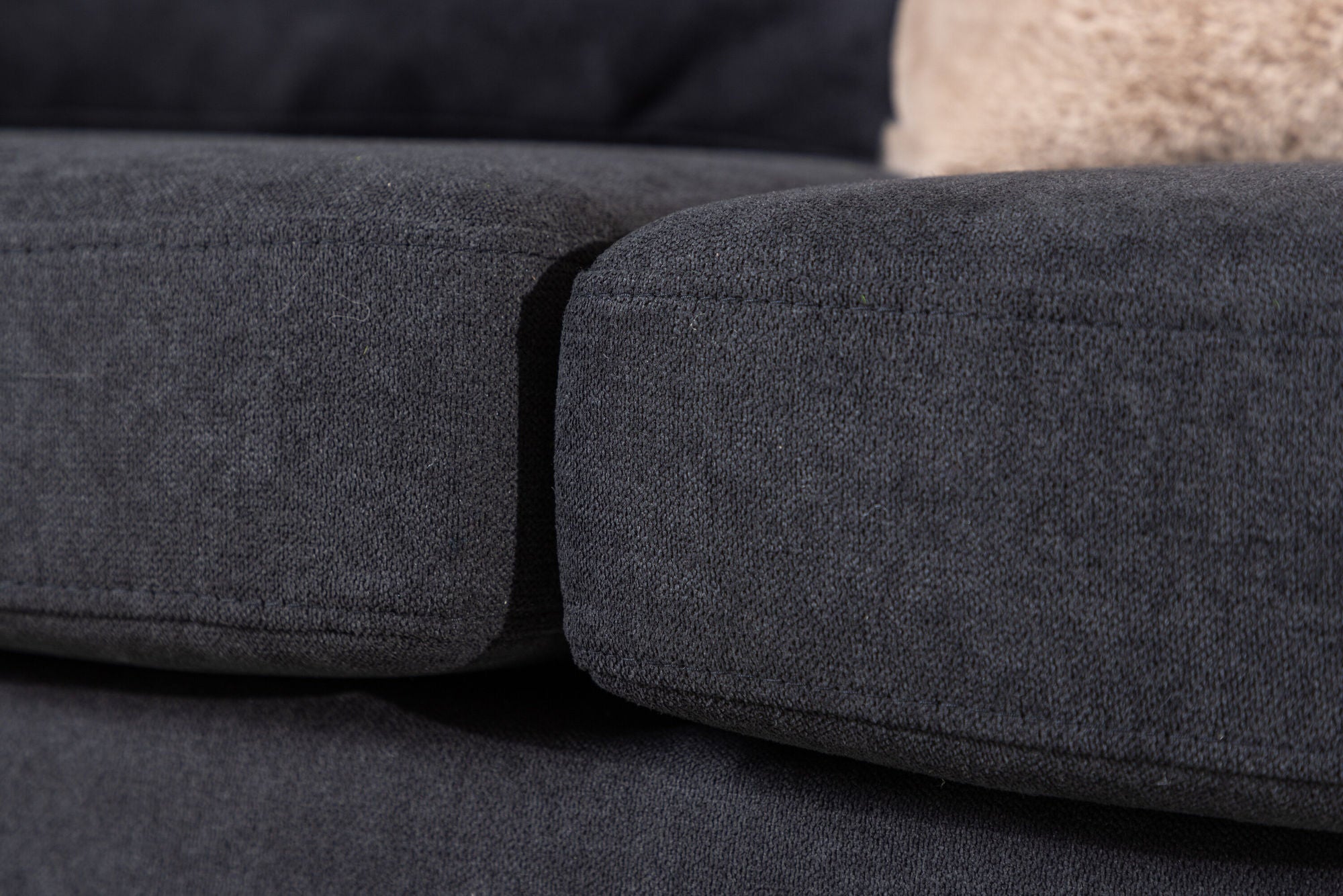 Venture Home Boom Sofa - Black / Black Fabric / linen