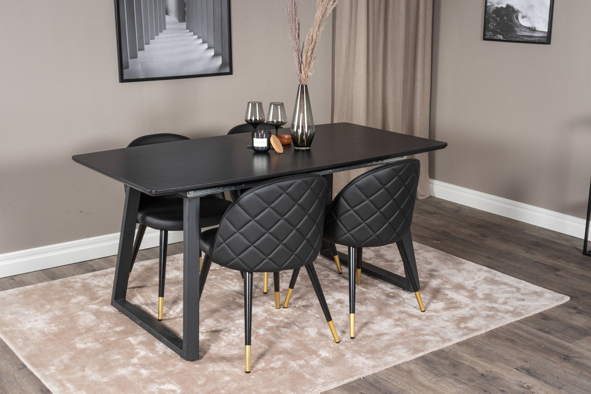 Venture Home Inca Extentionbord - Black top / black Legs+Velvet Spisebordsstol w. Stiches - PU - Black / Black_4