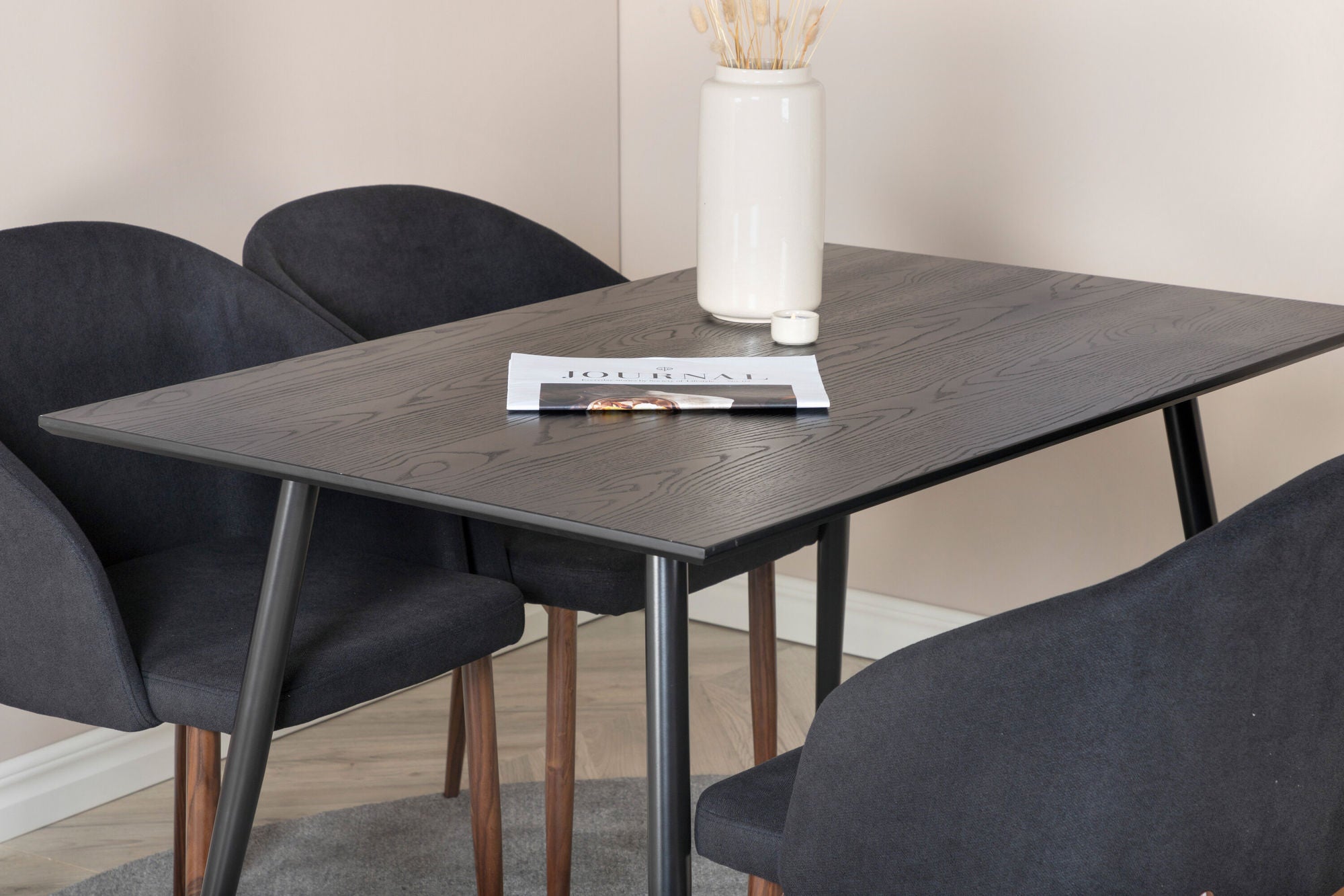 Venture Home Dipp spisebord - 120 cm - Black Veneer - Black Legs w. Brass dipp+Arch Spisebordsstol - Walnut Legs - Black Fabric_4