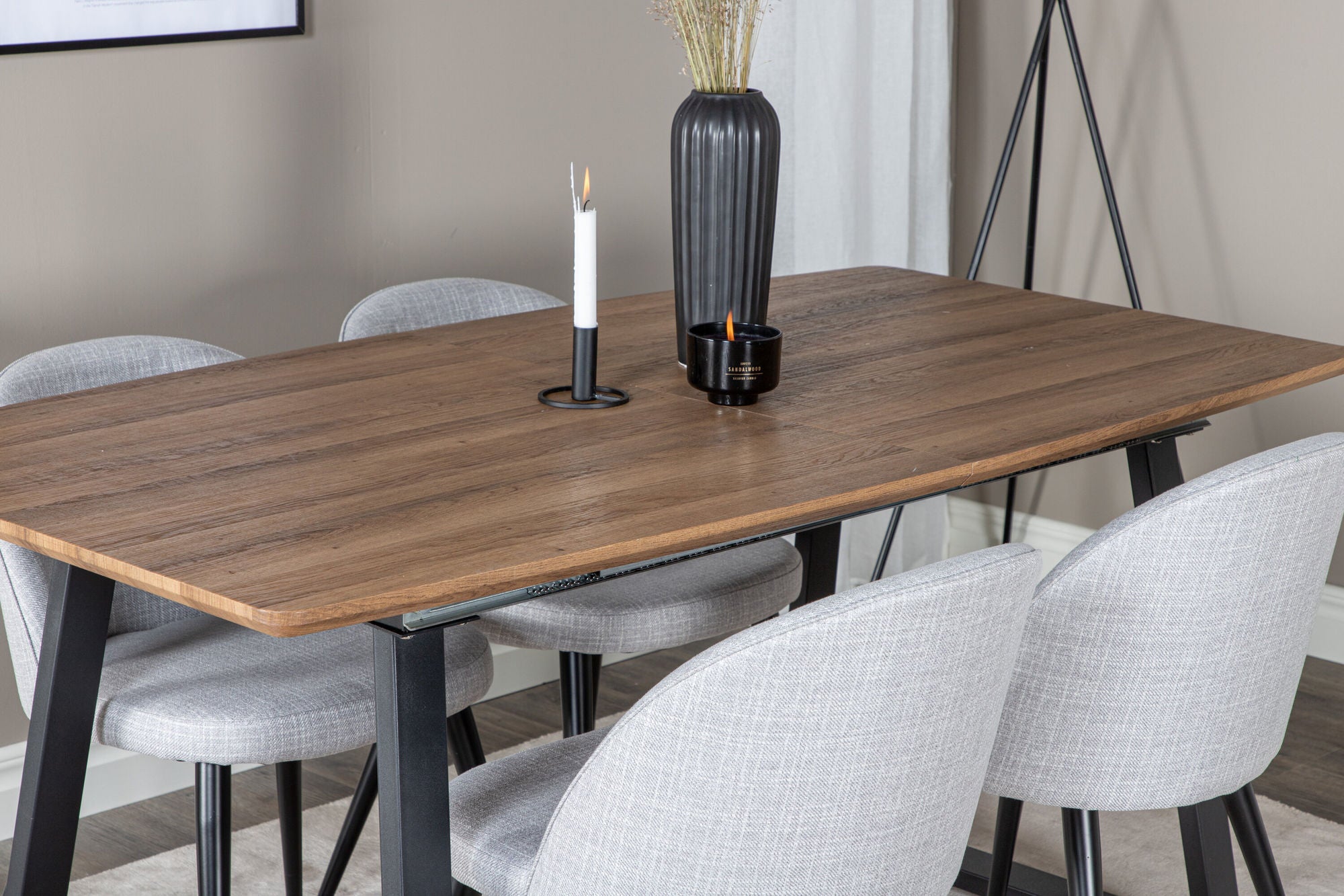 Venture Home Inca spisebord - 160/200*85*H75 - Oak / Black+Velvet Dining Chiar - Black legs - Light GreyFabric_4