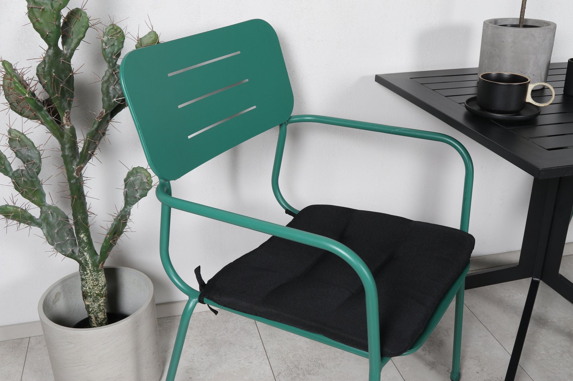Venture Home Way café bord 70*70+Nicke Dining chair w. armrest - Green Steel_2