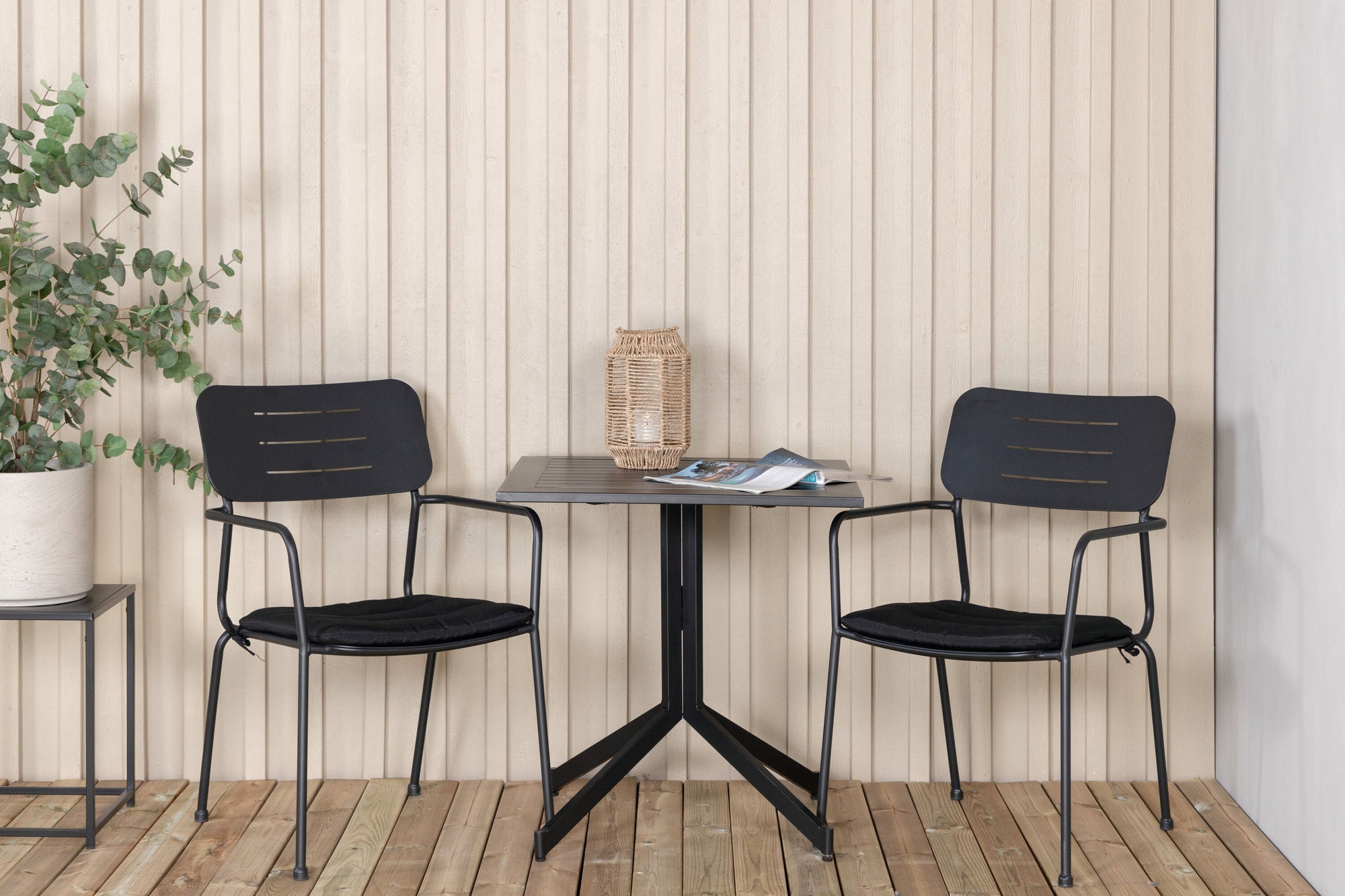 Venture Home Way café bord 70*70+Nicke Dining chair w. armrest - Black Steel_2