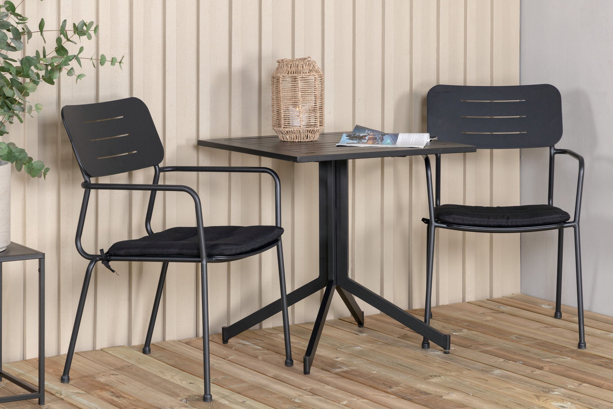 Venture Home Way café bord 70*70+Nicke Dining chair w. armrest - Black Steel_2