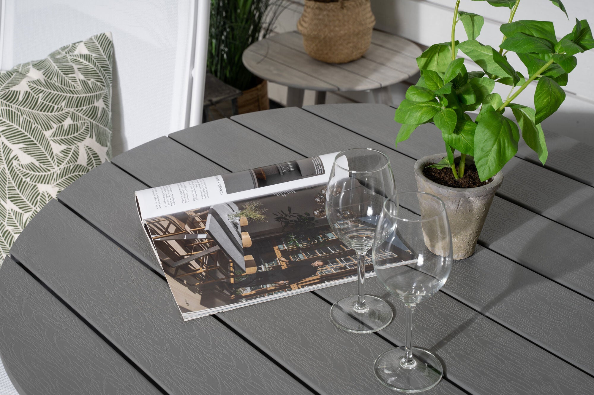 Venture Home Parma cafébord ø90 - White Alu / Grey Aintwood+Albany stol 5:pos - White Alu /