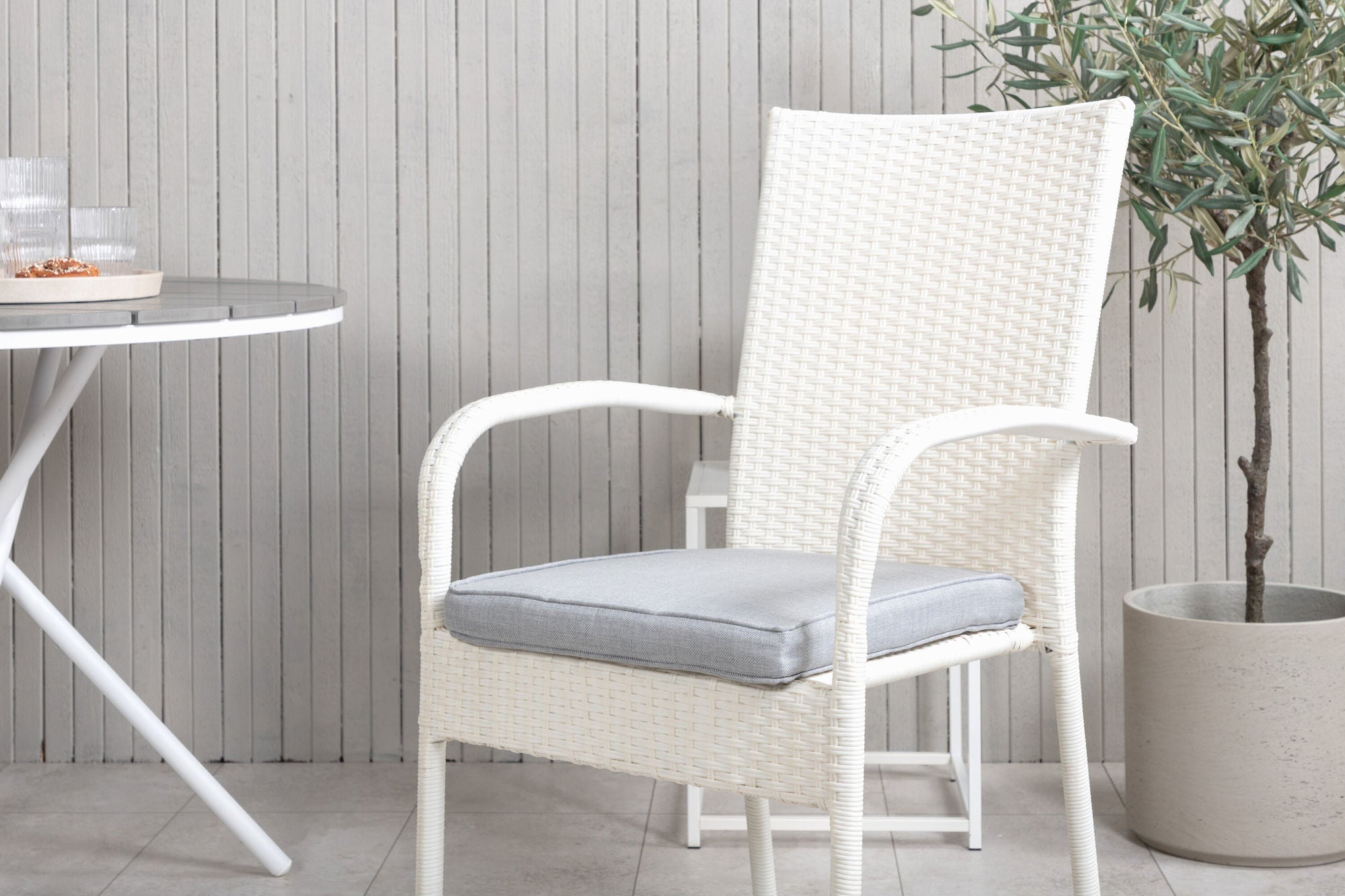 Venture Home Parma cafébord ø90 - White Alu / Grey Aintwood+Anna Arm stol (stackable) - Grey_2