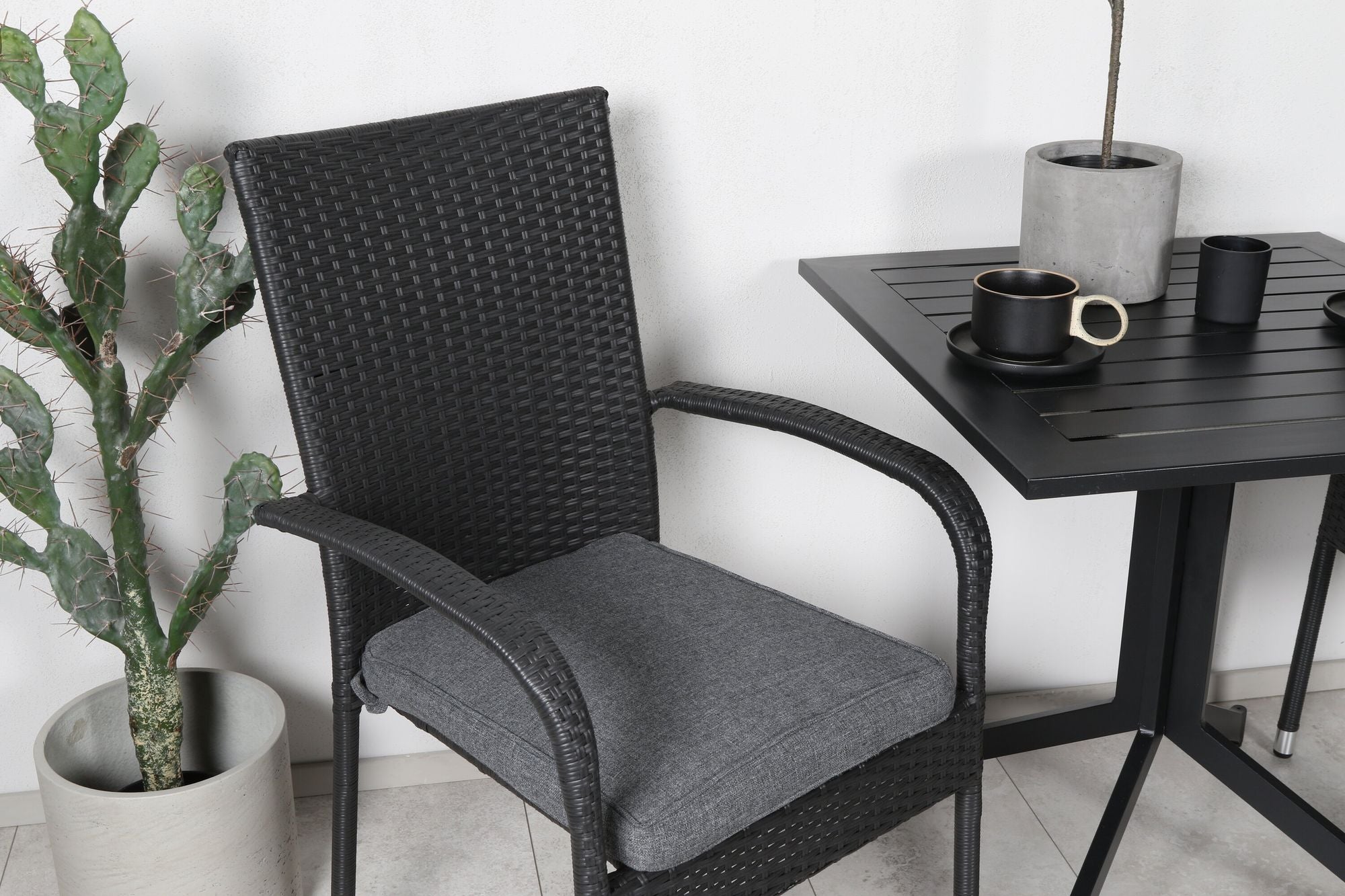 Venture Home Way café bord 70*70+Anna stol - Black_2