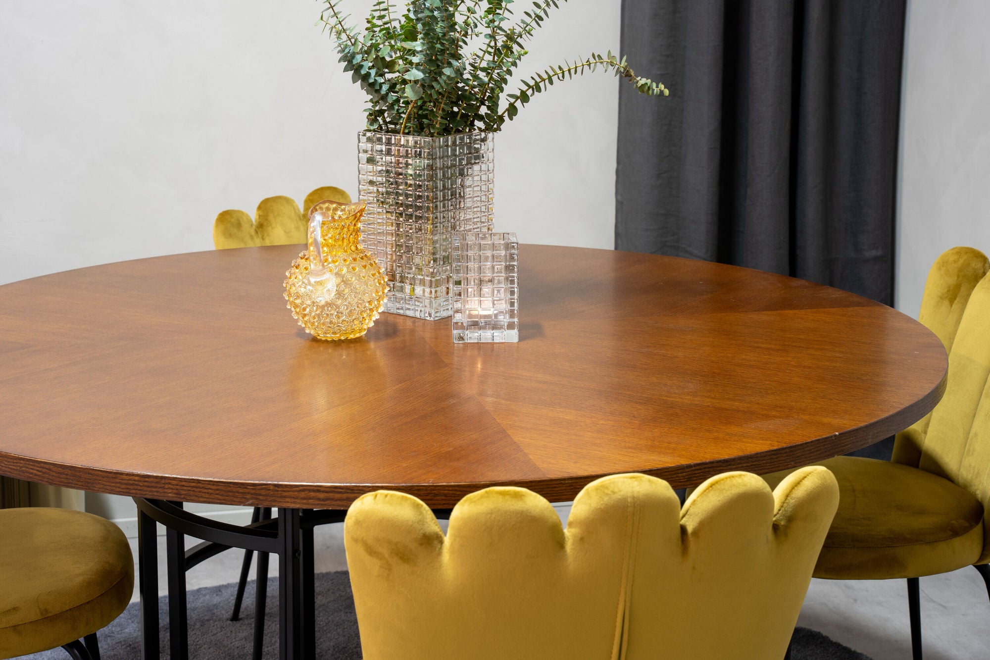 Venture Home Copenhagen - spisebord round - Brown / Black+Limhamn Light - stol - Gold Vel