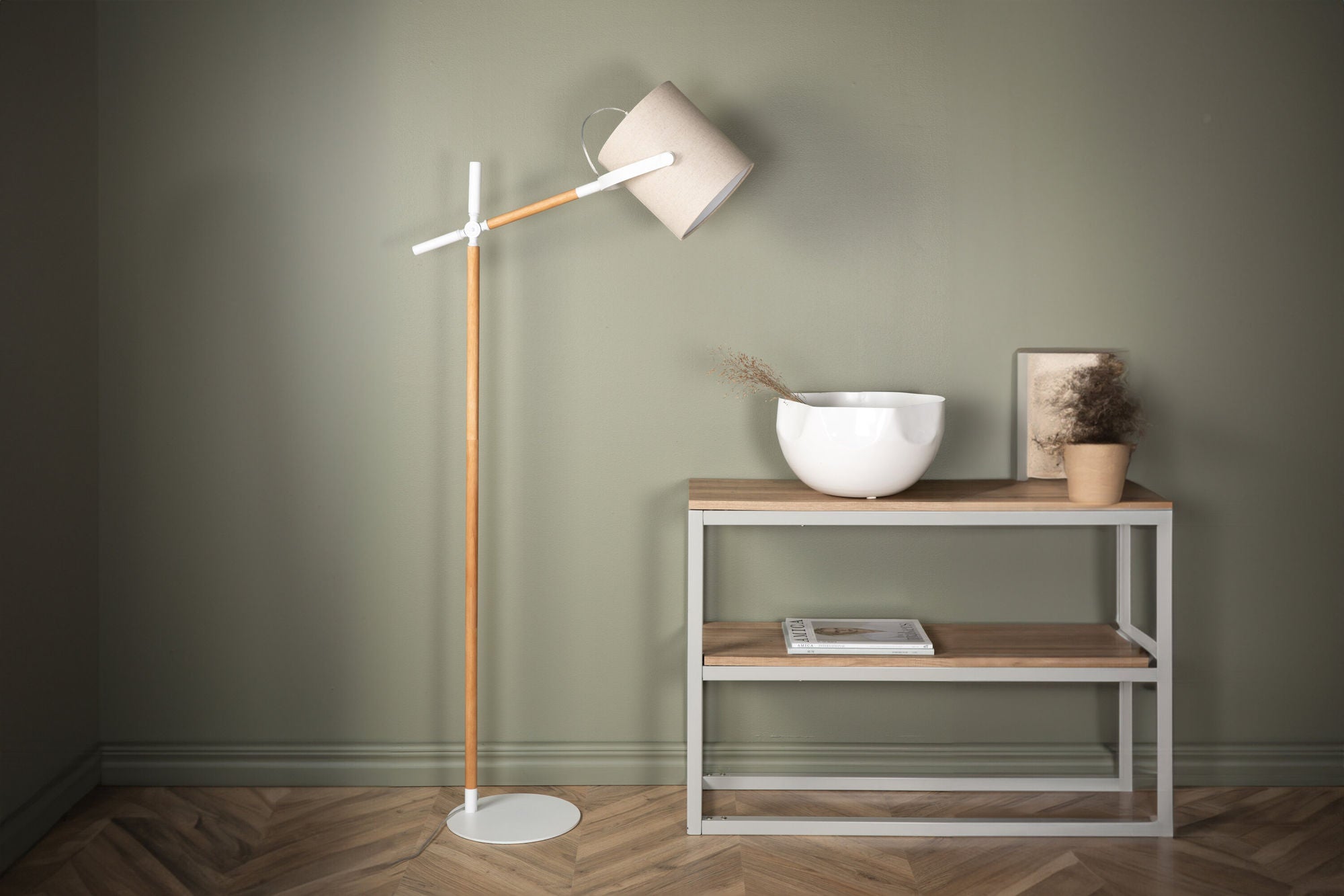 Venture Home Dennis -Floor lampe - White / Wood/Beige Linen