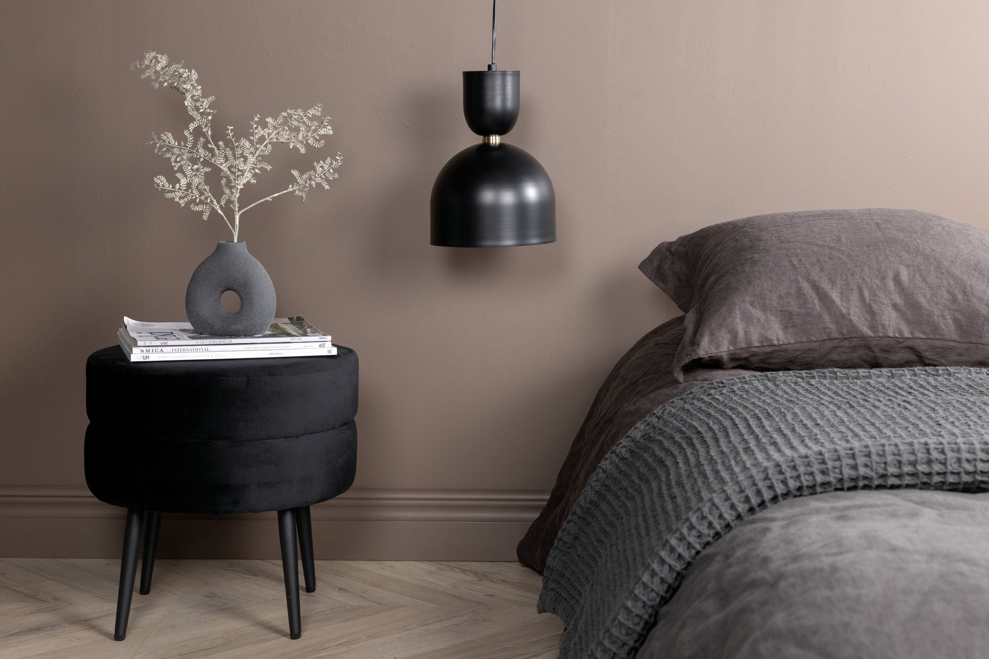 Venture Home Tim -Pendant - Black/Black