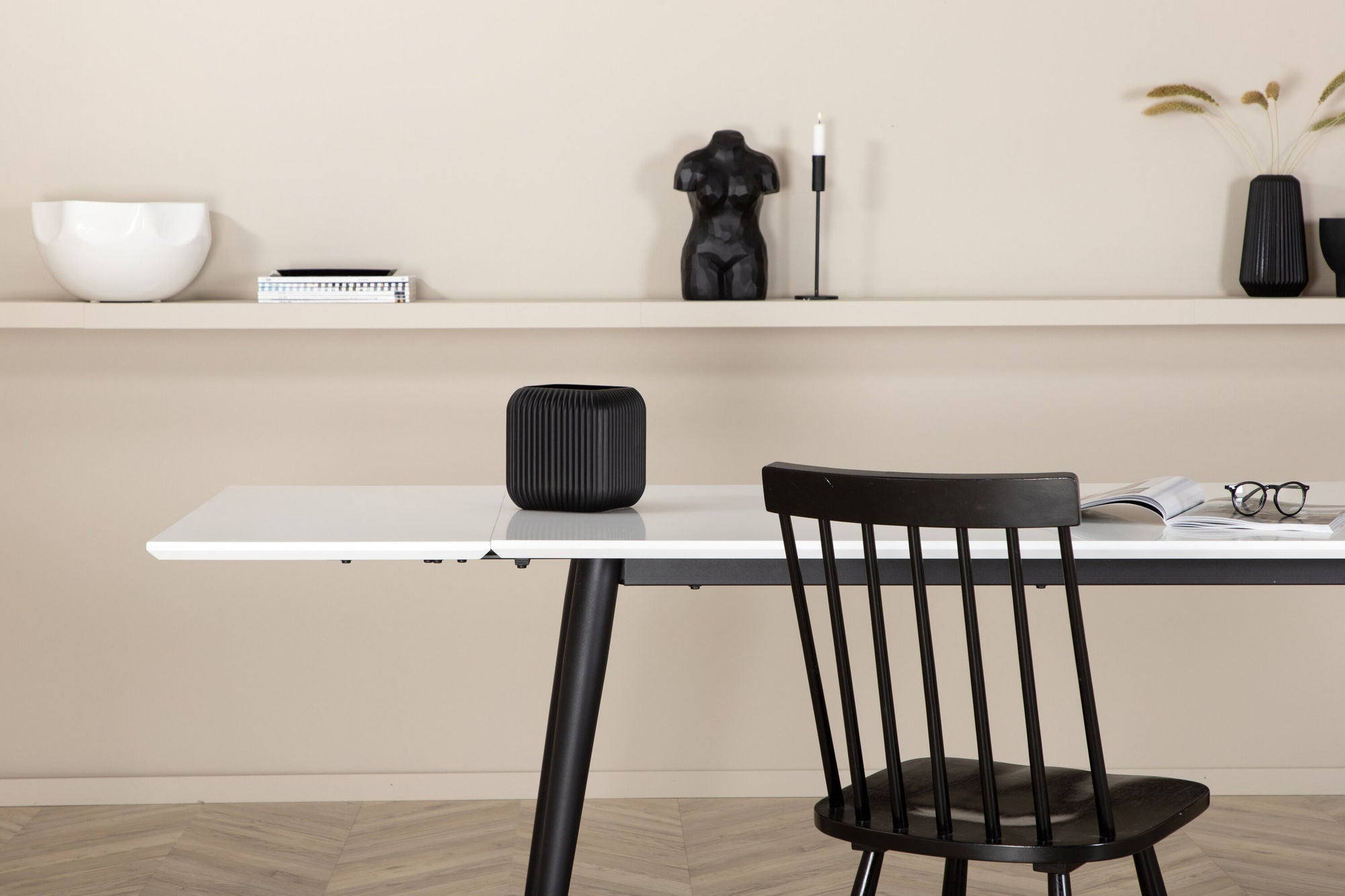 Venture Home Jimmy spisebord - Black / White HPL - 150*76