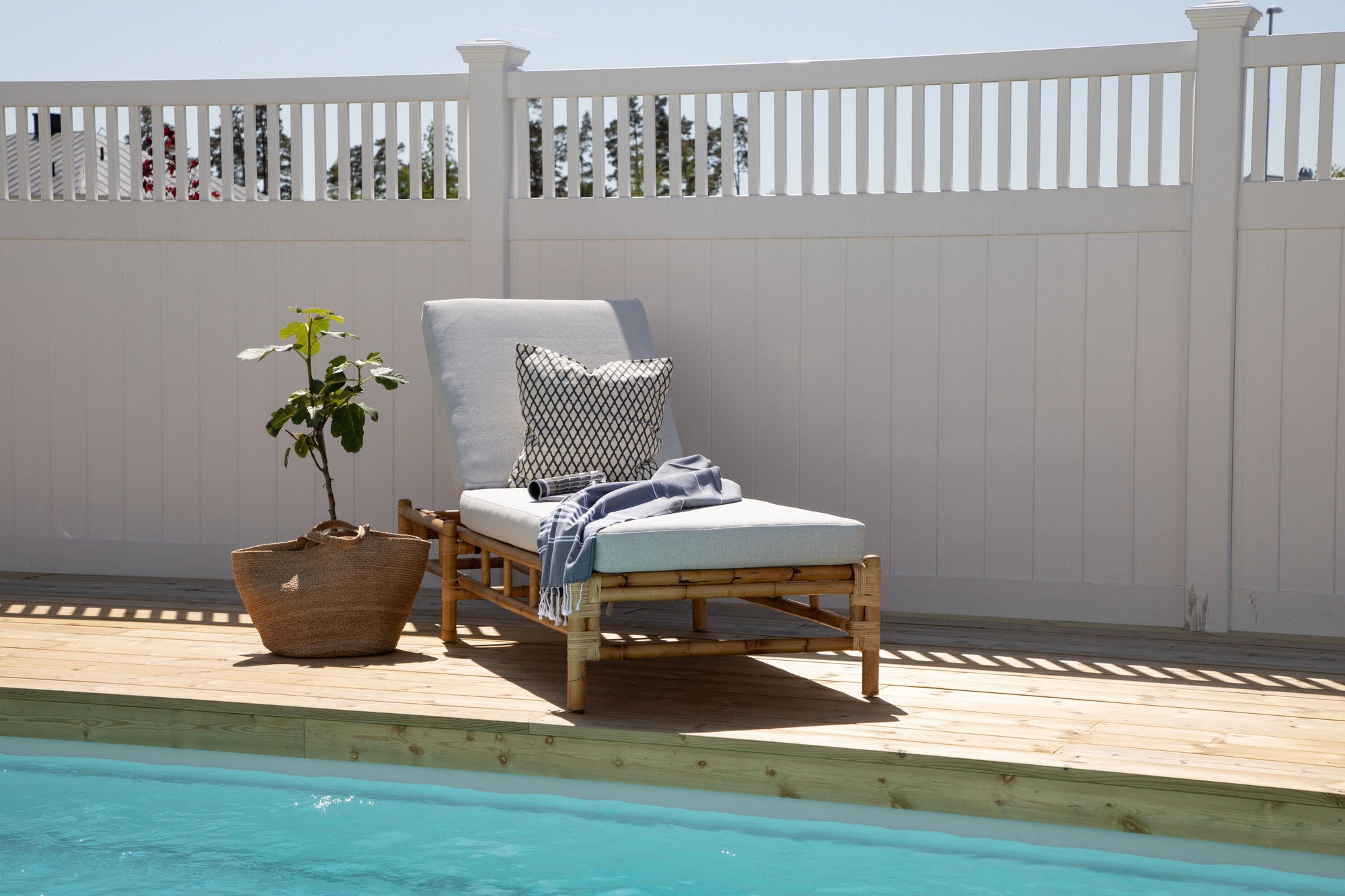 Venture Home Cane sun lounge - Bamboo / Grey Cushion