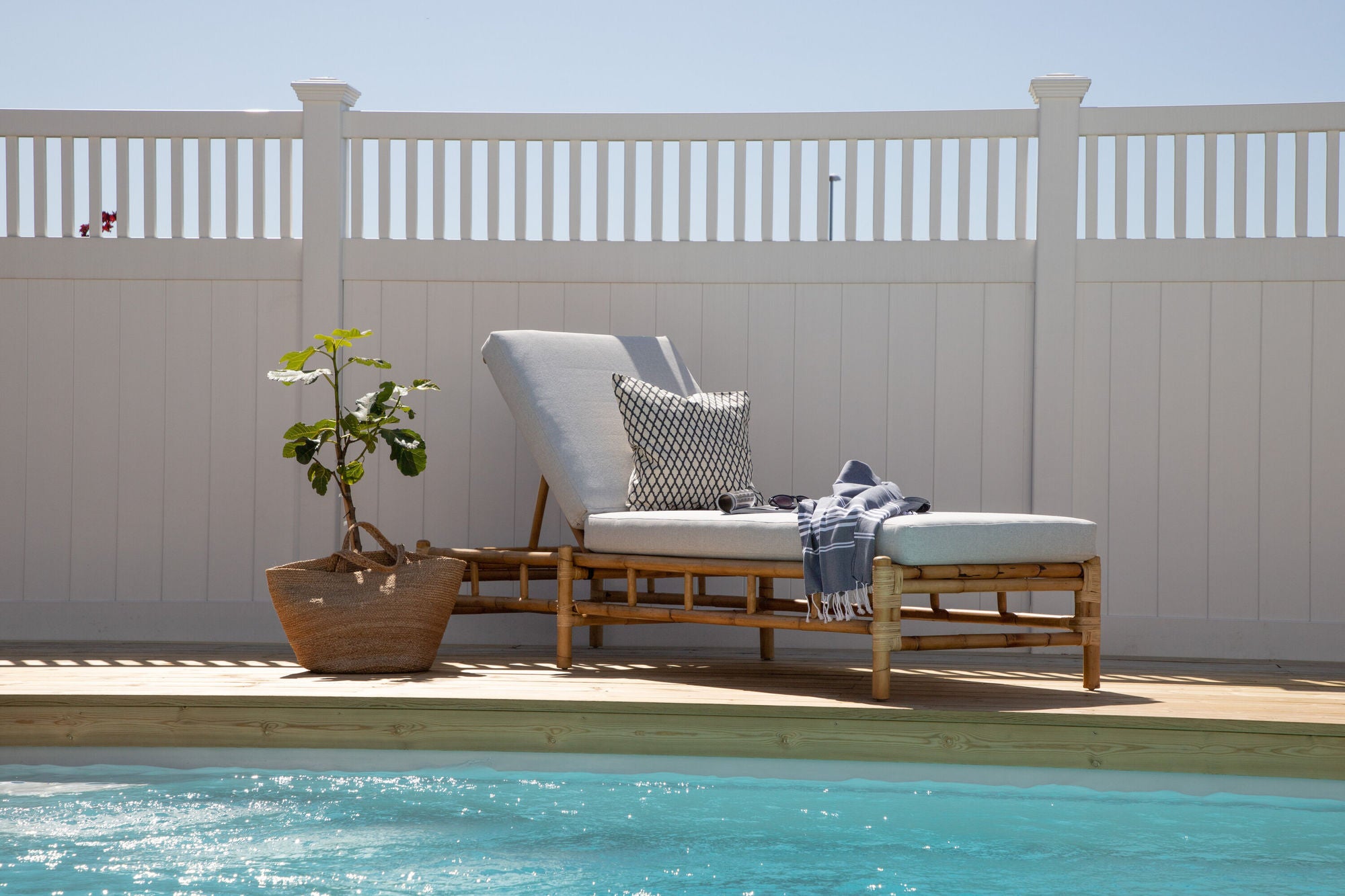 Venture Home Cane sun lounge - Bamboo / Grey Cushion
