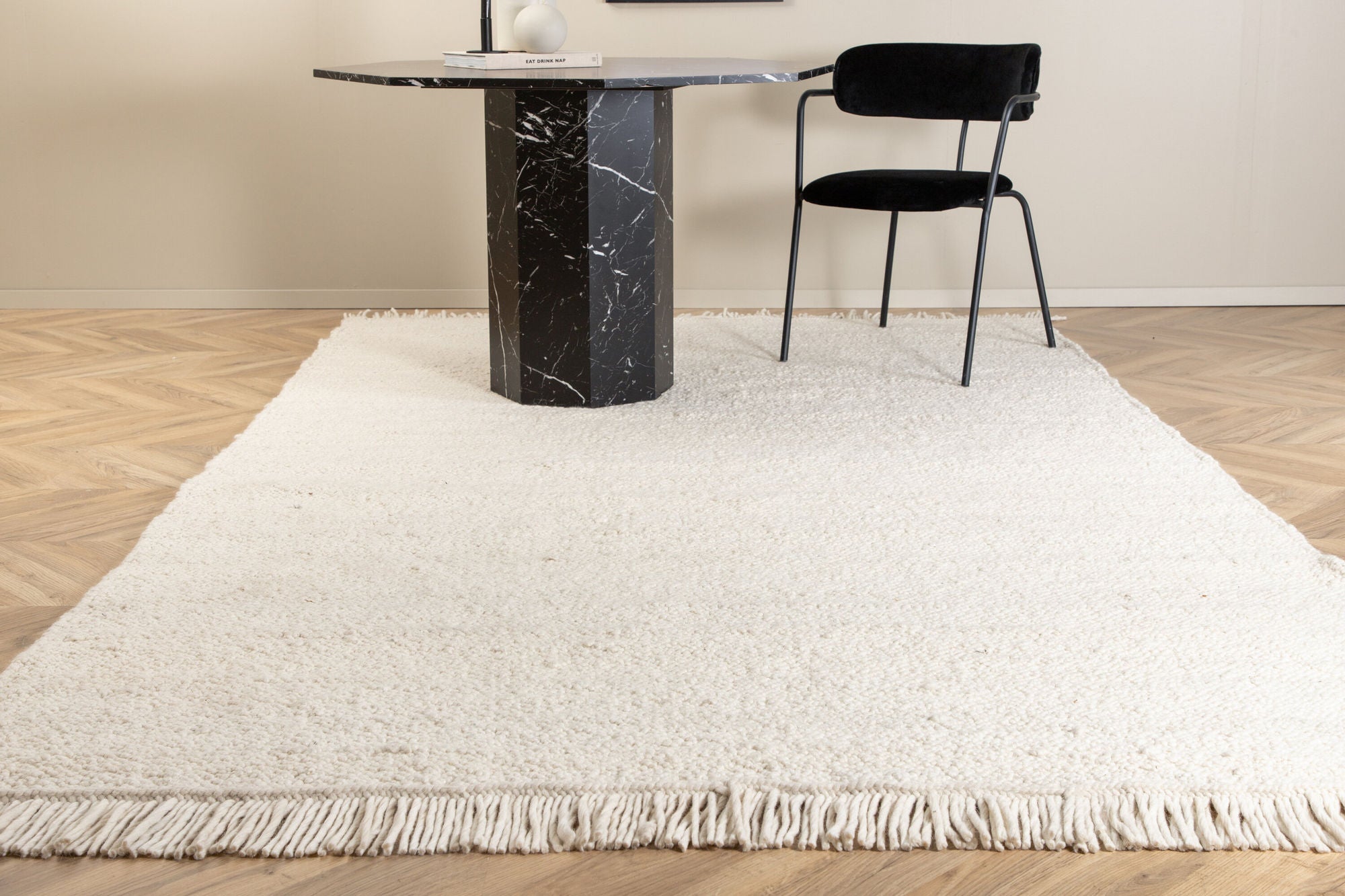 Venture Home Betina Wool Carpet - 200*300- White