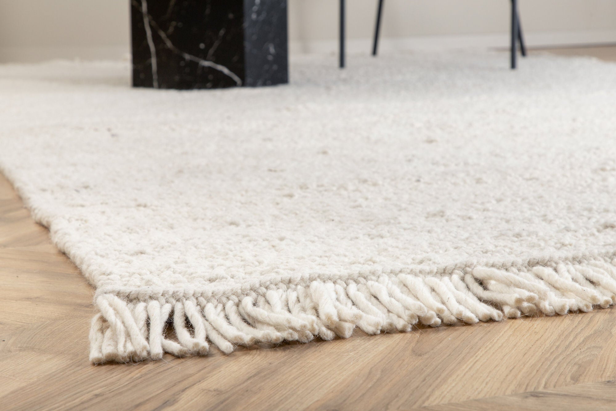 Venture Home Betina Wool Carpet - 200*300- White