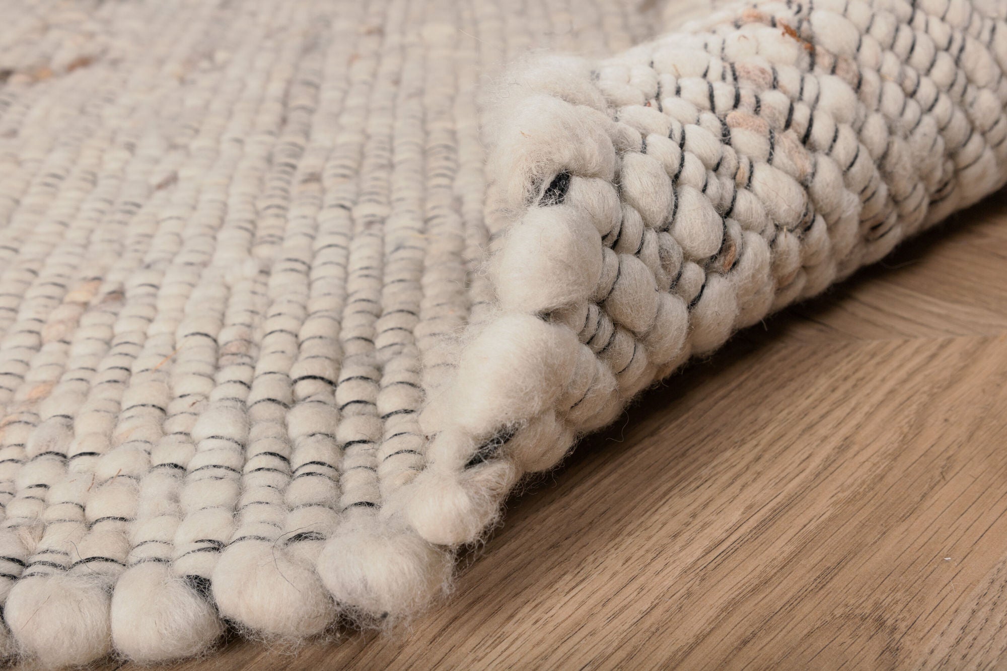Venture Home Loump Wool Carpet - 200*300- White/Beige