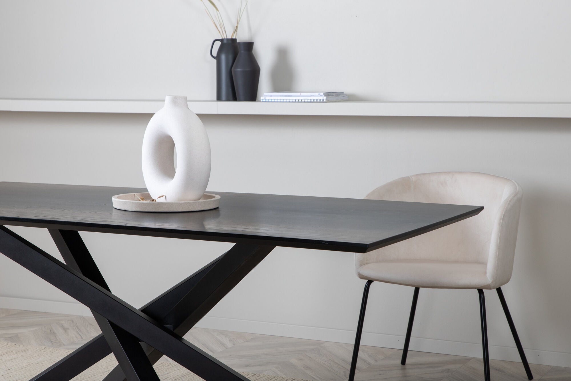 Venture Home Piazza spisebord - Black / Black Veneer