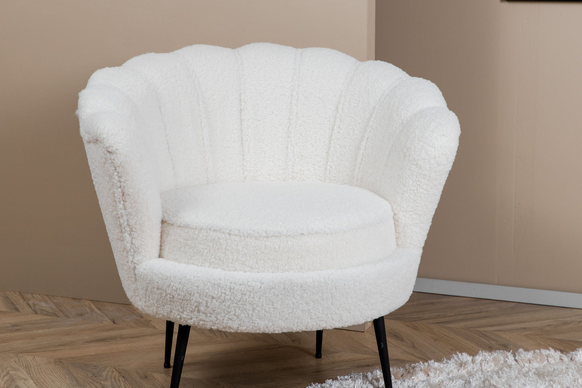 Venture Home Calais Single Sofa - Black / White Teddy