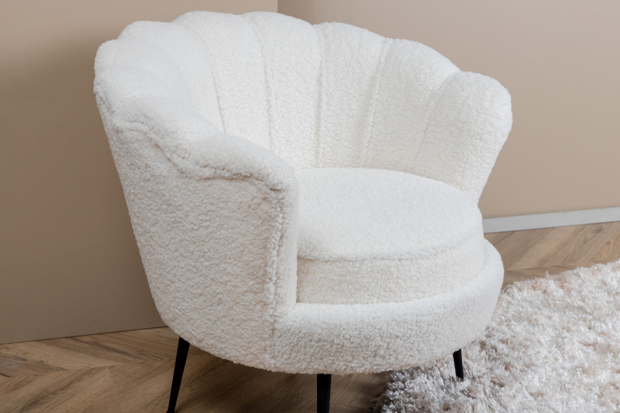 Venture Home Calais Single Sofa - Black / White Teddy