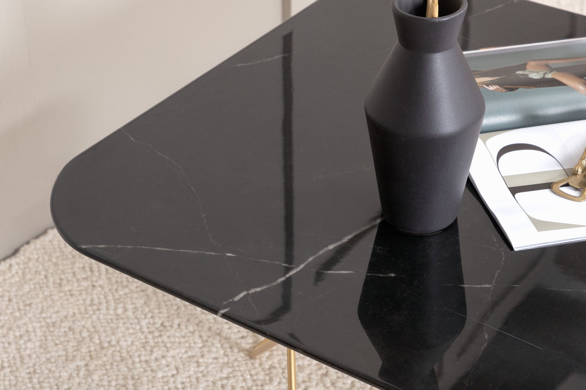 Venture Home Tristar Sofa bord - Brushed Brass / Black glass Marble