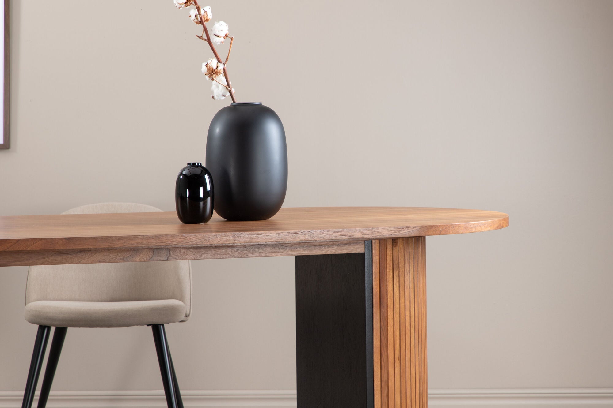 Venture Home Bianca Oval spisebord - Walnut / Walnut Veneer