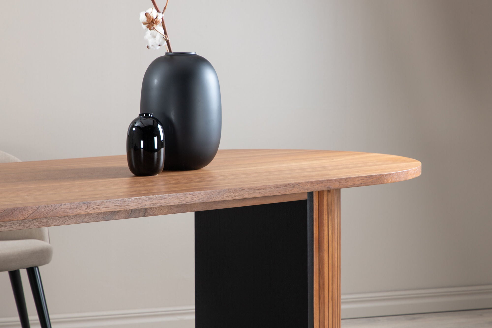 Venture Home Bianca Oval spisebord - Walnut / Walnut Veneer
