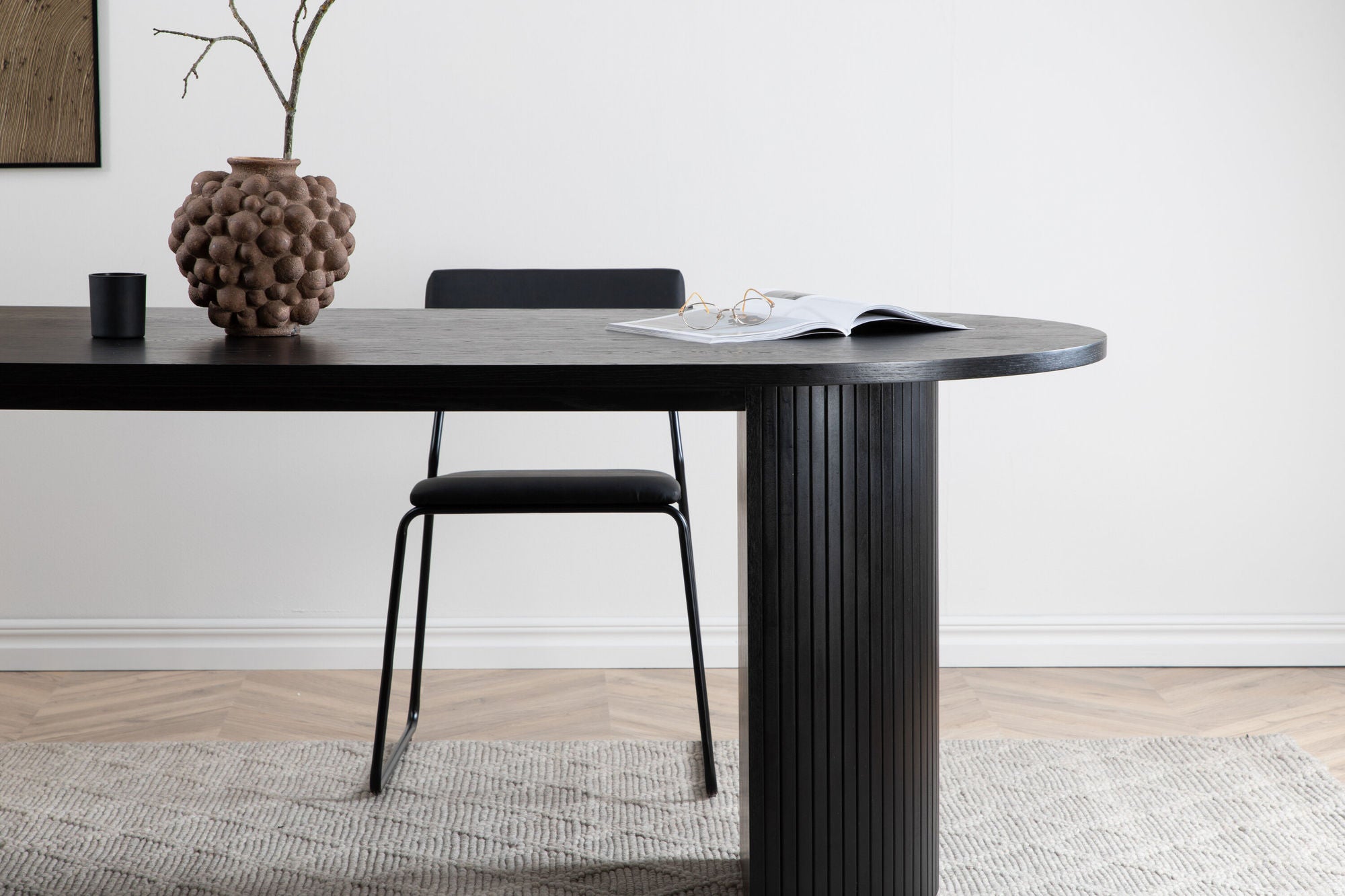 Venture Home Bianca Oval spisebord - Black / Black Veneer