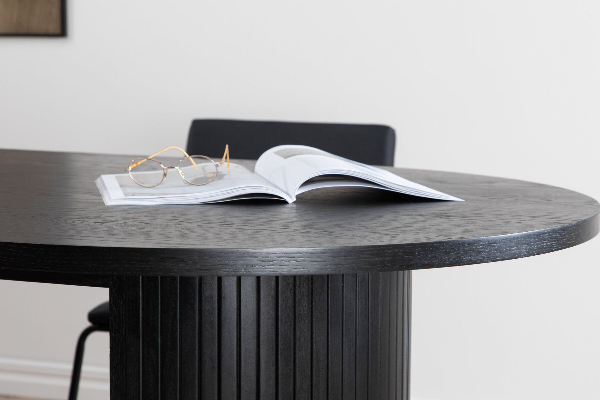 Venture Home Bianca Oval spisebord - Black / Black Veneer