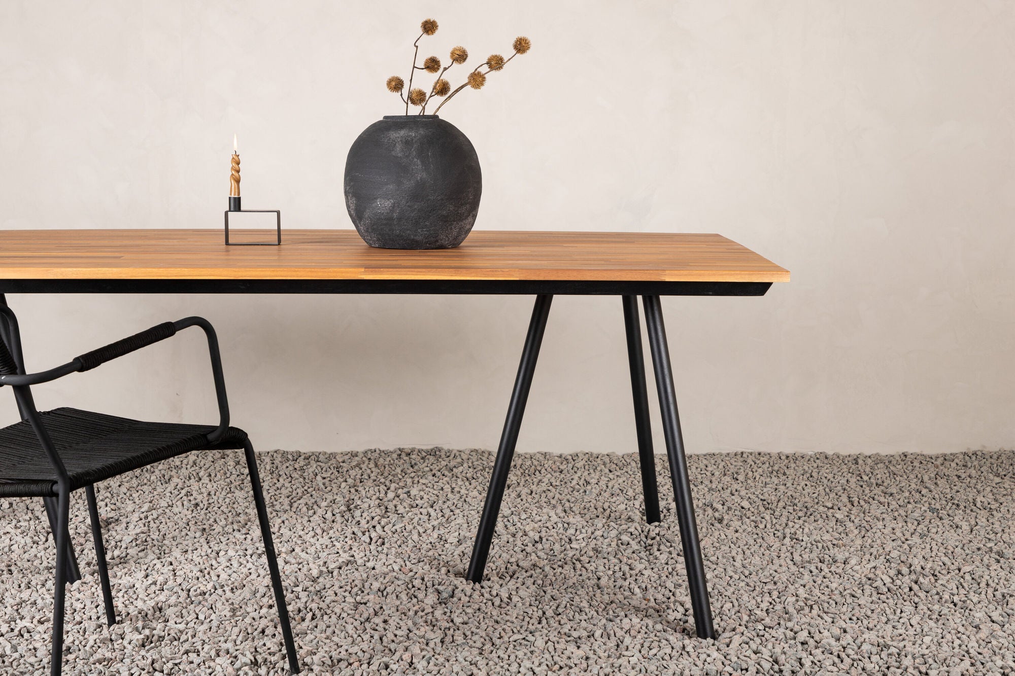 Venture Home Chan spisebord - Black Steel / Acacia (teak look) - 200cm