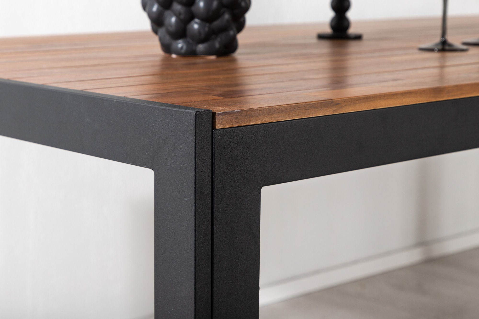 Venture Home Bois spisebord 205*90cm - Black Legs / Acacia