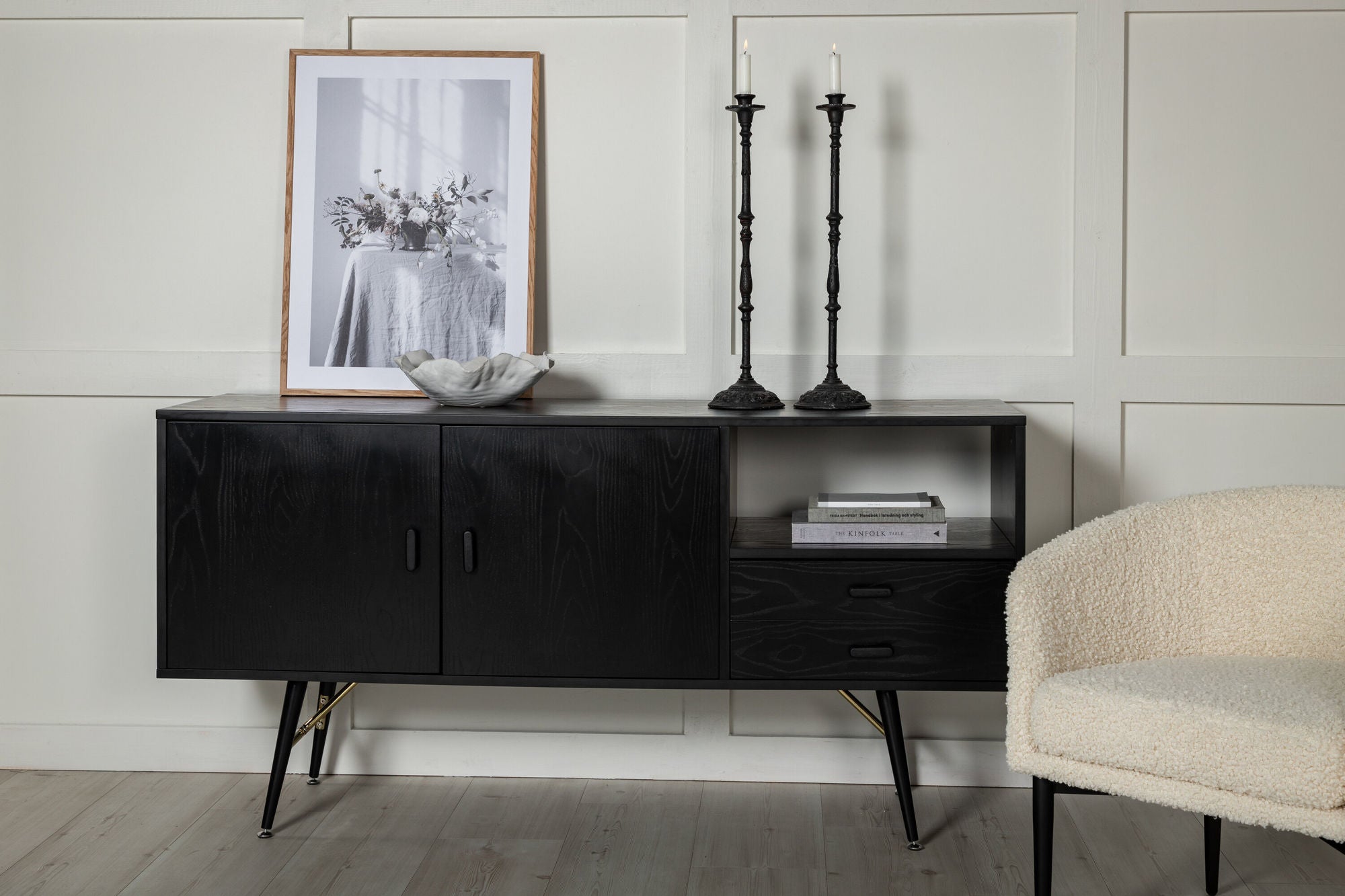 Venture Home Gold skab unit - Black Veneer - Black Legs - Brass details