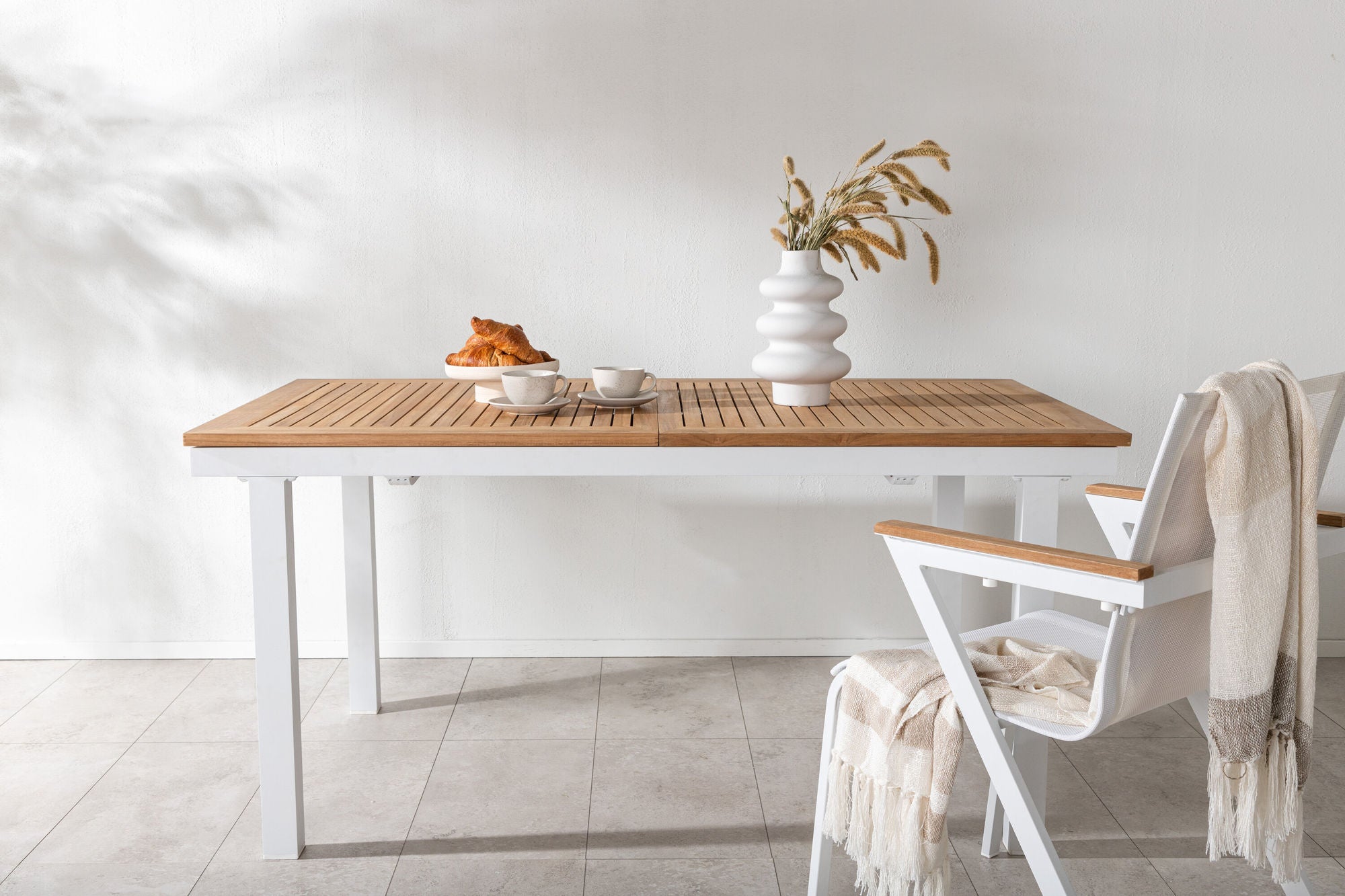 Venture Home Panama bord 160/240 - White/Teak ersätter 6023-550L