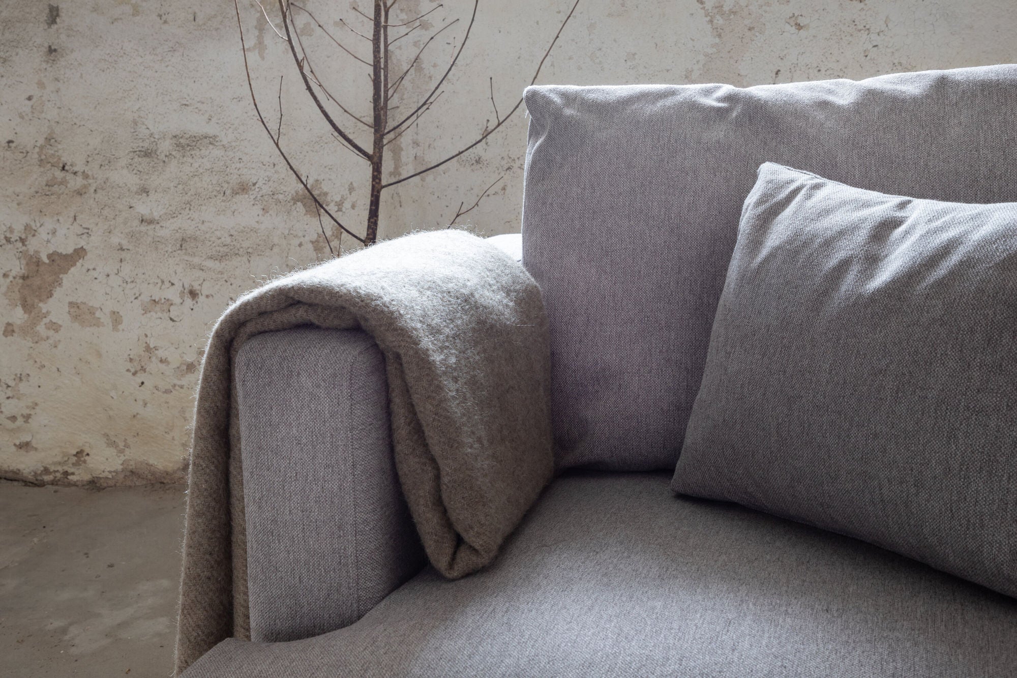 Venture Home Sofia Single Sofa - Black / Grey Fabric
