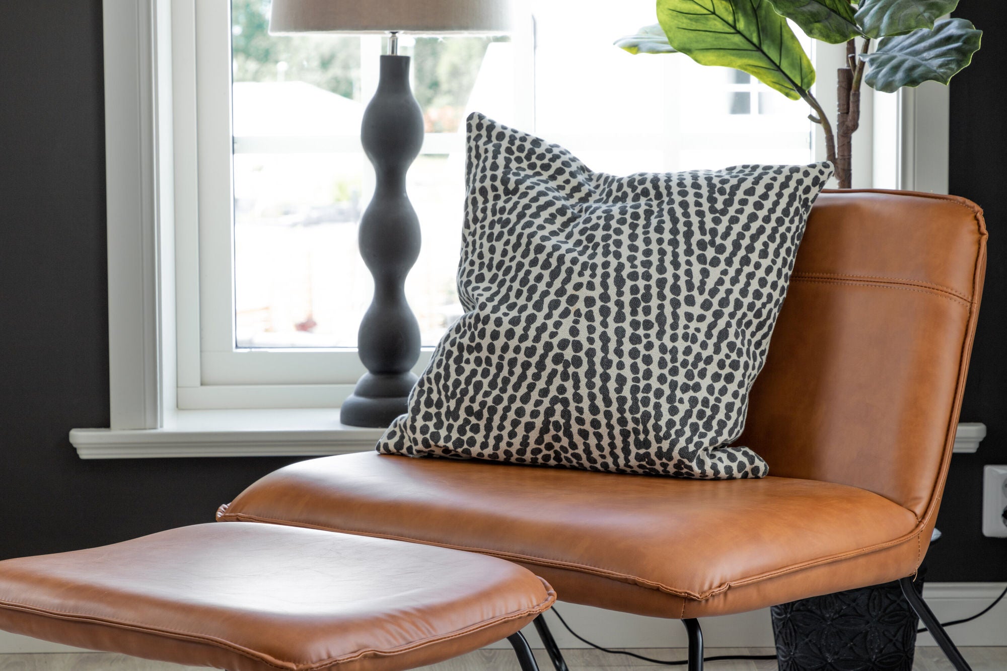 Venture Home X-Lounge stol - Brown PU