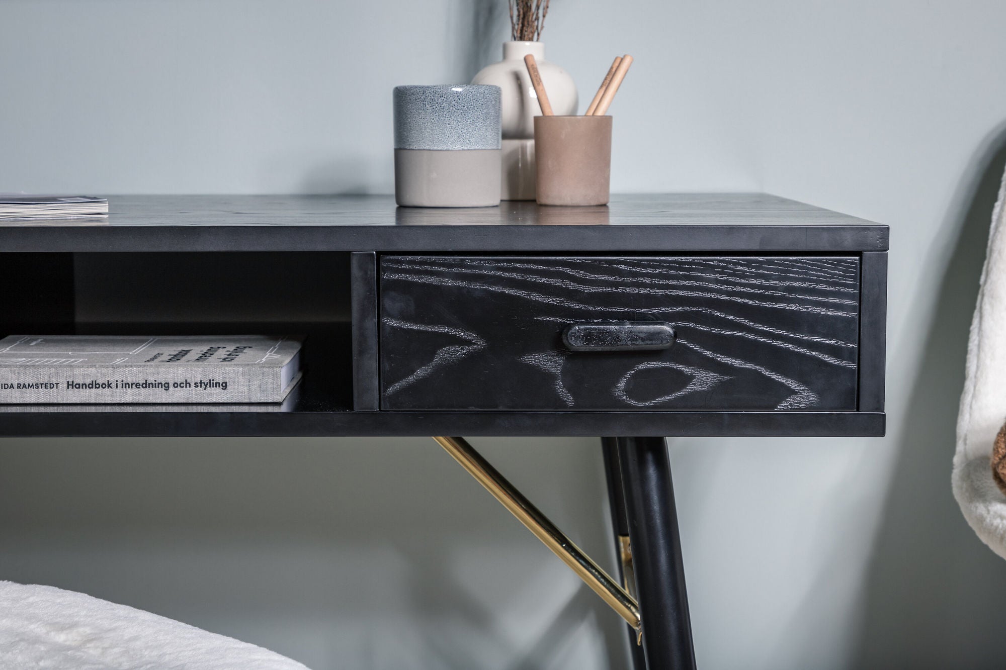 Venture Home Gold skrivebord top Black veneer
