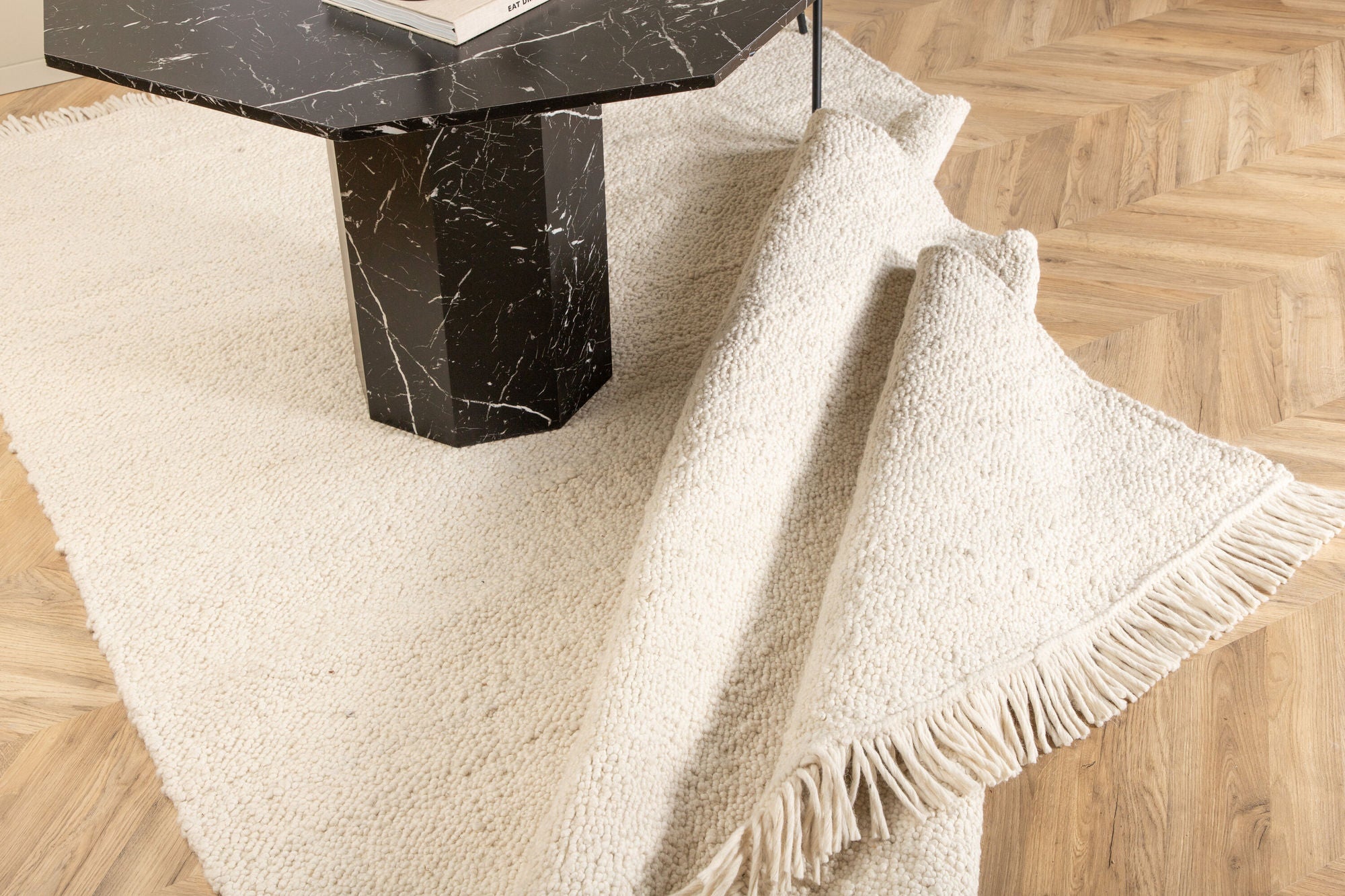 Venture Home Betina Wool Carpet - 300*400- White