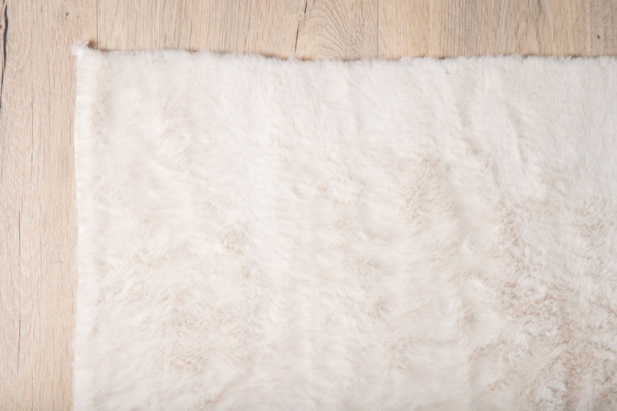 Venture Home Nina Polyester Carpet - 200*300- White
