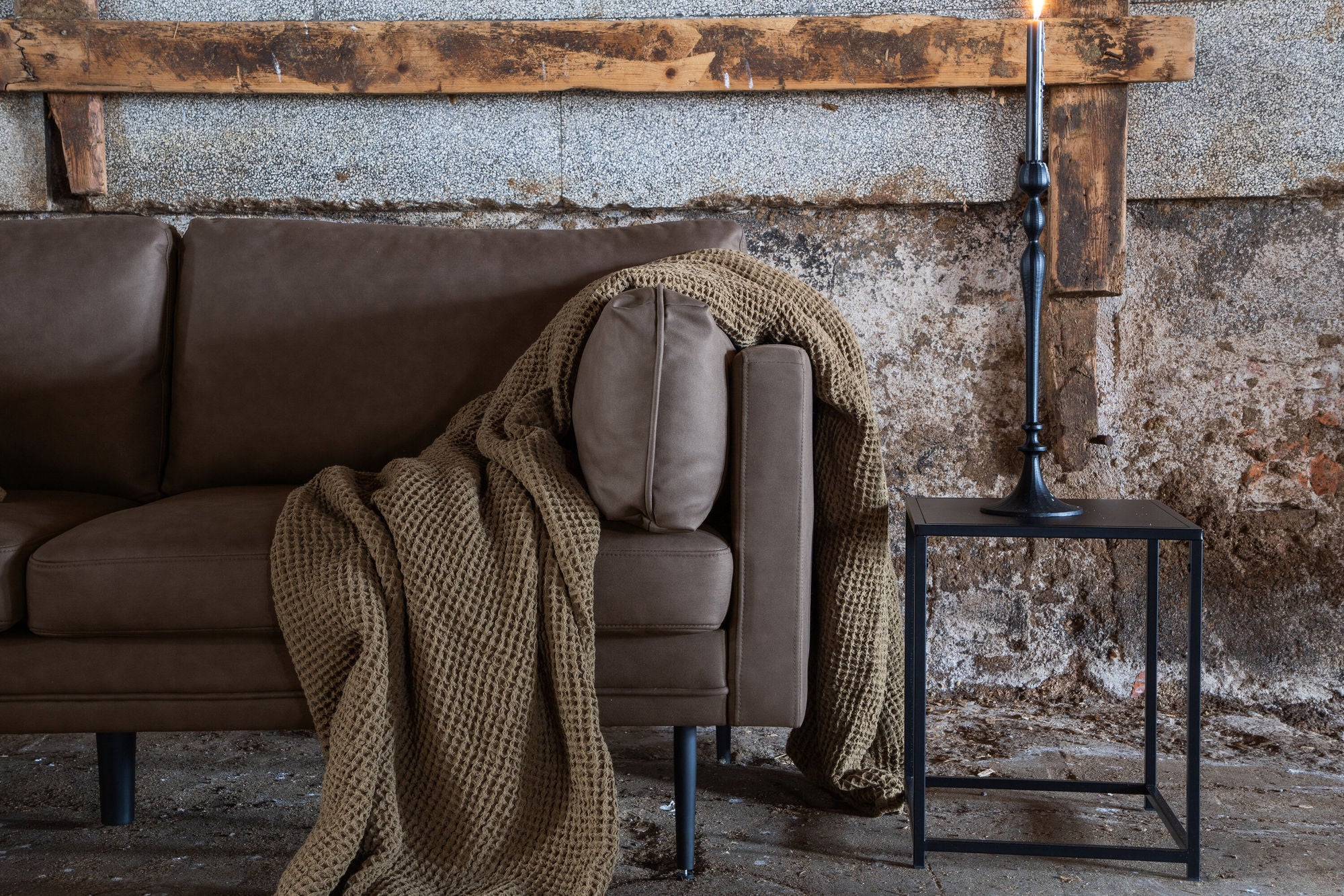 Venture Home Boom Sofa - Black / Brown Microfibre