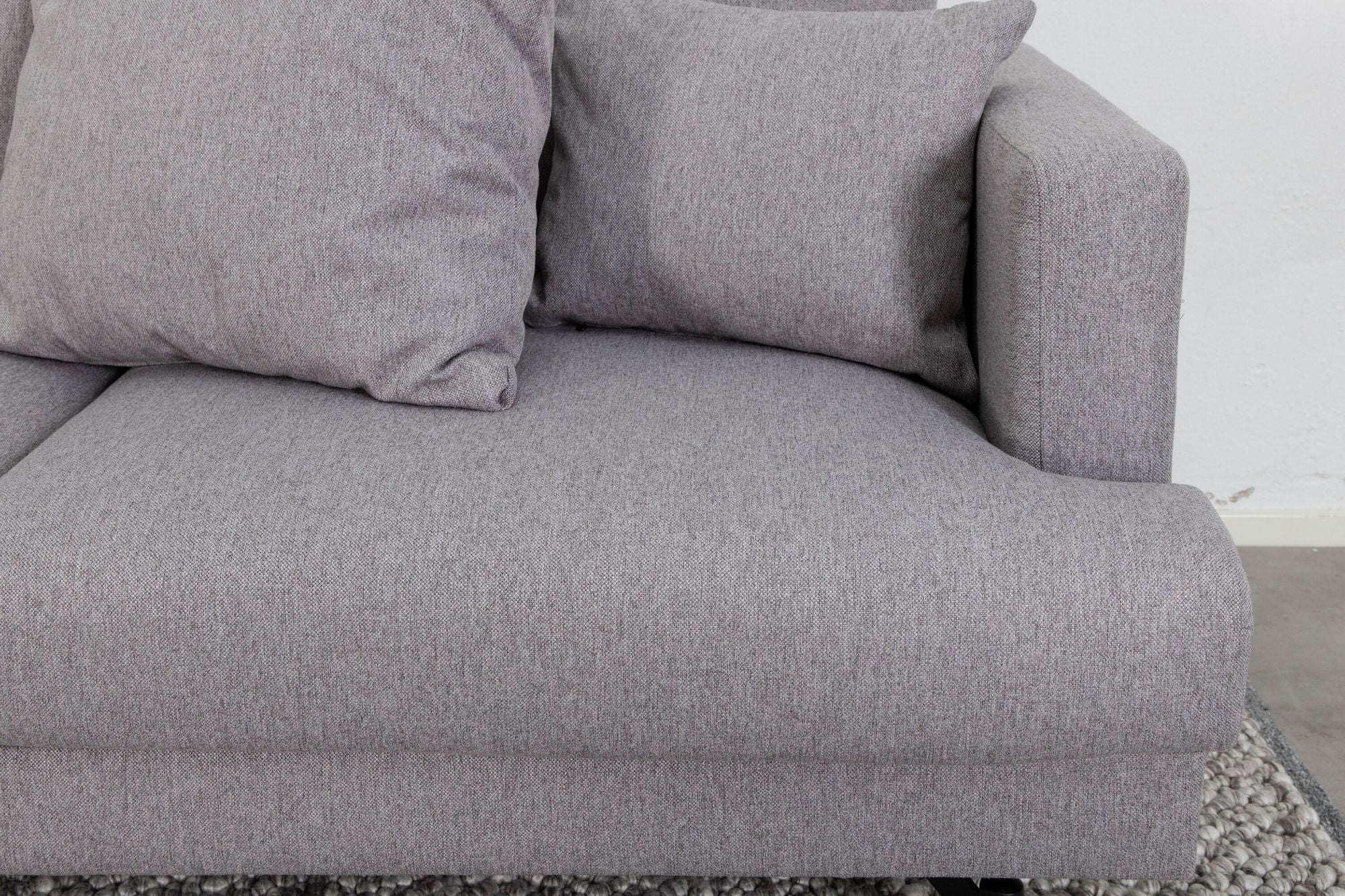 Venture Home Sofia Sofa - Black / Grey Fabric